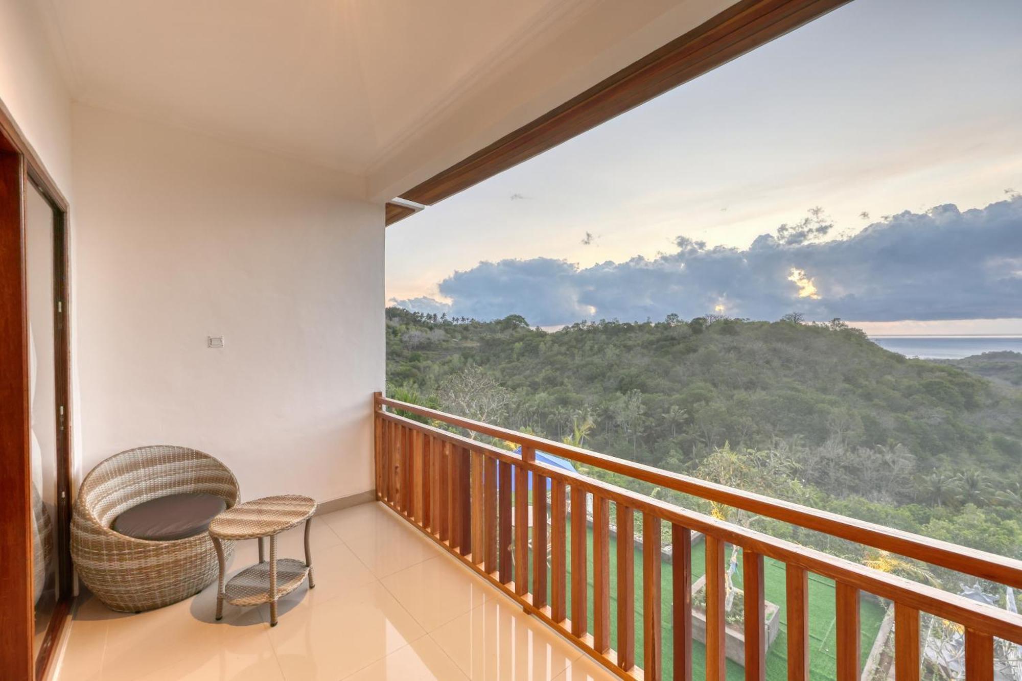 Kelingking Parama Resort Batumadeg Eksteriør bilde