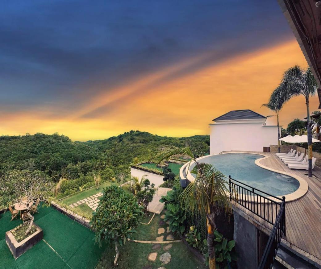 Kelingking Parama Resort Batumadeg Eksteriør bilde